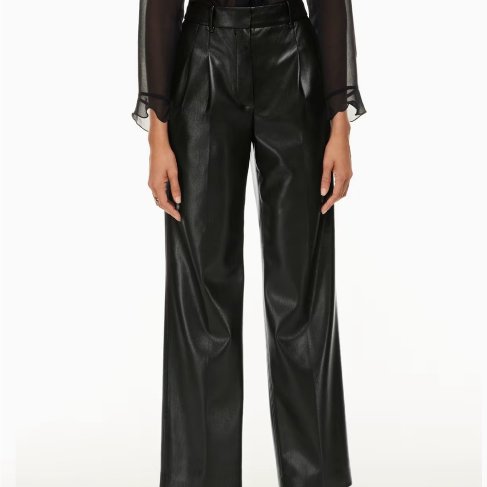 Aritzia effortless trousers in black leather